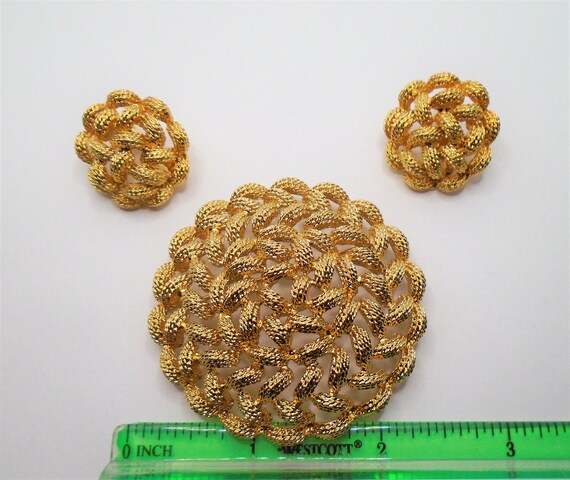 Vintage Monet "Etude" Gold Tone Twisted Rope Brooch and Clip Earring Set View 3