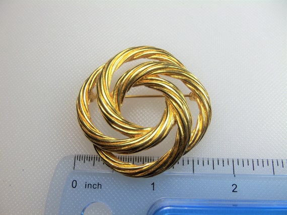 Vintage Polished Gold Tone Twisted Interlocking C… - image 3