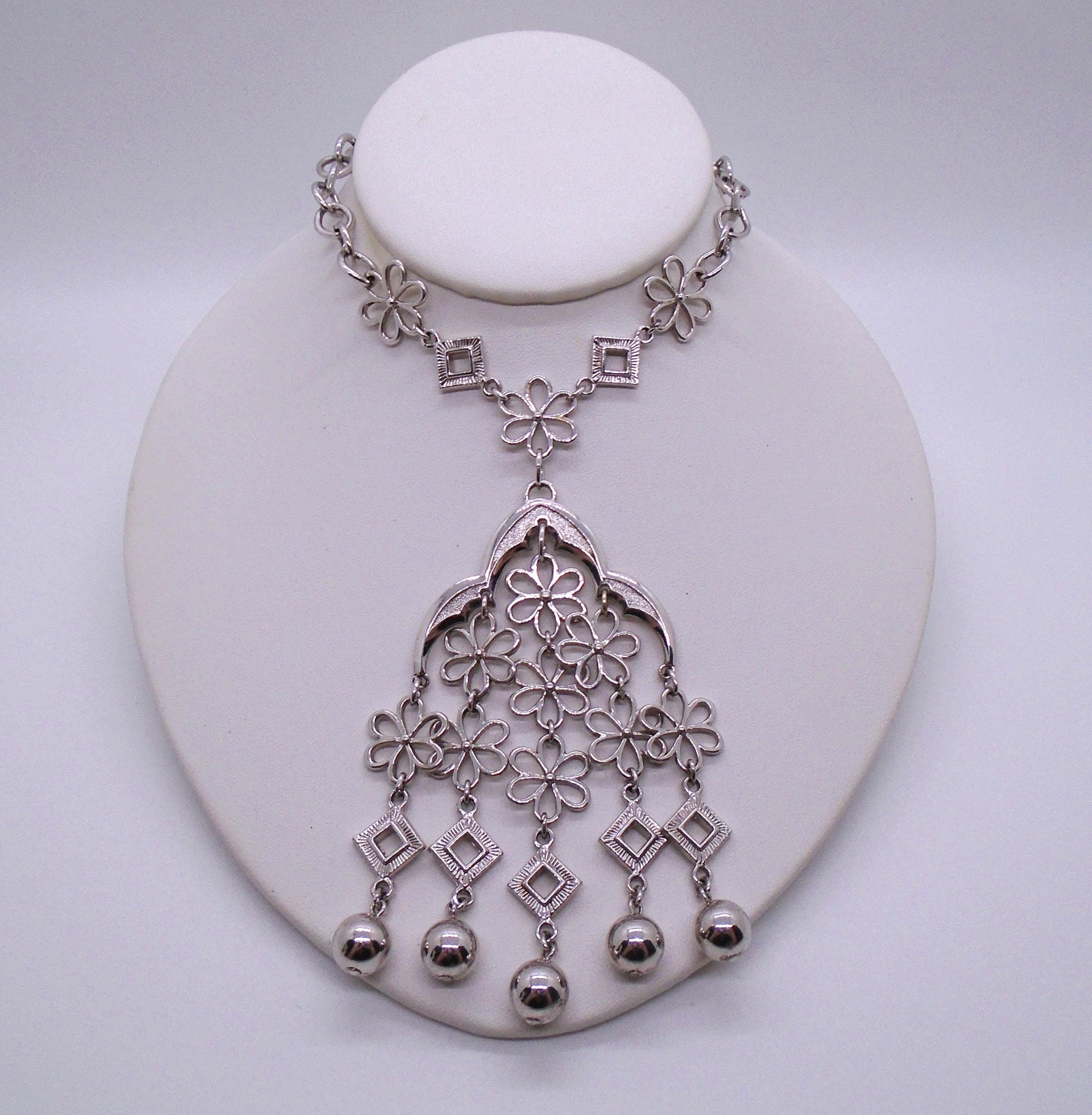 Vintage Crown Trifari Silver Tone Flower Waterfall Pendant