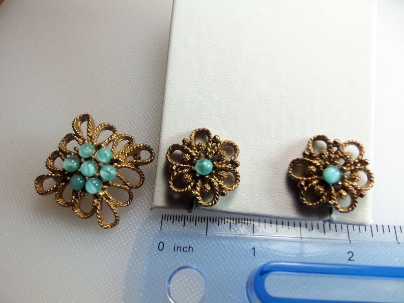 Vintage Antiqued Textured Gold Tone Aqua Blue Faux Moon Stone Pin Brooch and Matching Clip Earrings Set