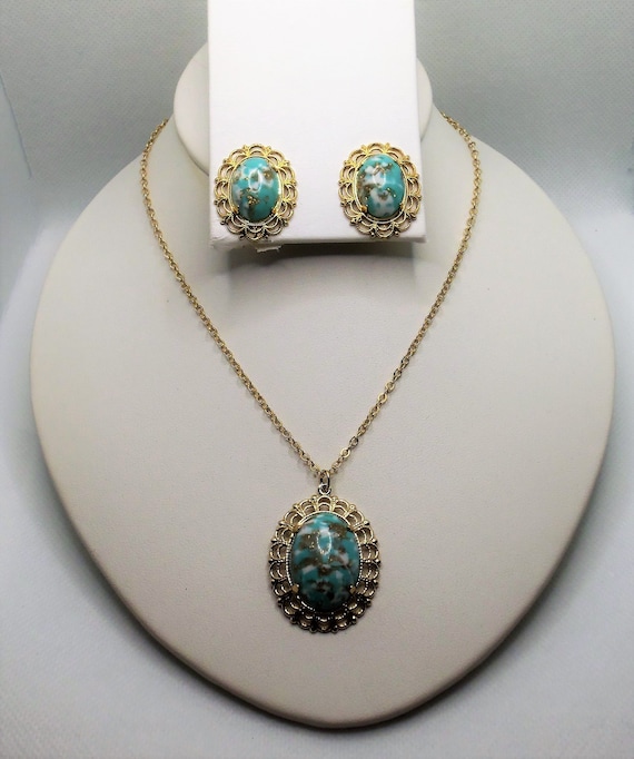 Vintage Gold Tone Filigree Aqua Blue Cabochon Pendant Necklace & Clip Earring Set