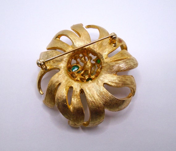 Vintage Textured and Polished Gold Tone Flower wi… - image 8
