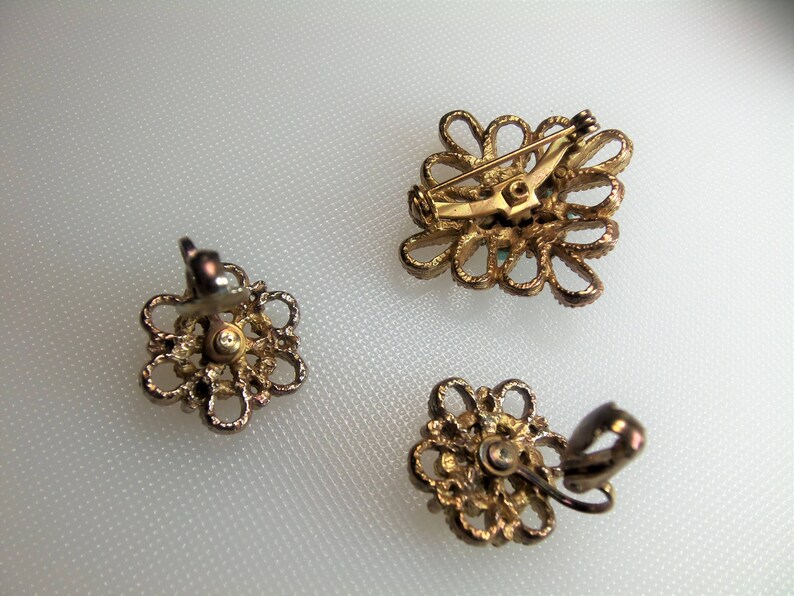 Vintage Antiqued Textured Gold Tone Aqua Blue Faux Moon Stone Pin Brooch and Matching Clip Earrings Set