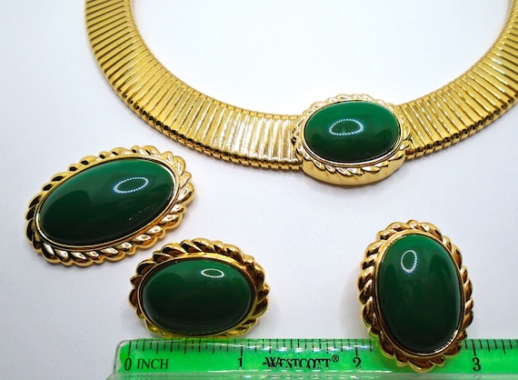 Vintage Gold Tone Green Oval Cabochon Necklace, B… - image 4