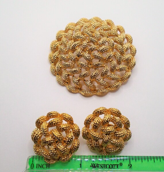 Vintage Monet "Etude" Gold Tone Twisted Rope Brooch and Clip Earring Set View 5