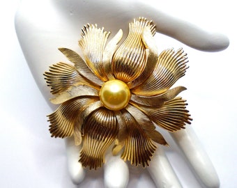 Broche Vintage Idemaria Cristaux Swarovski - Motif Couronne De Laurier Et Navire - Occasion
