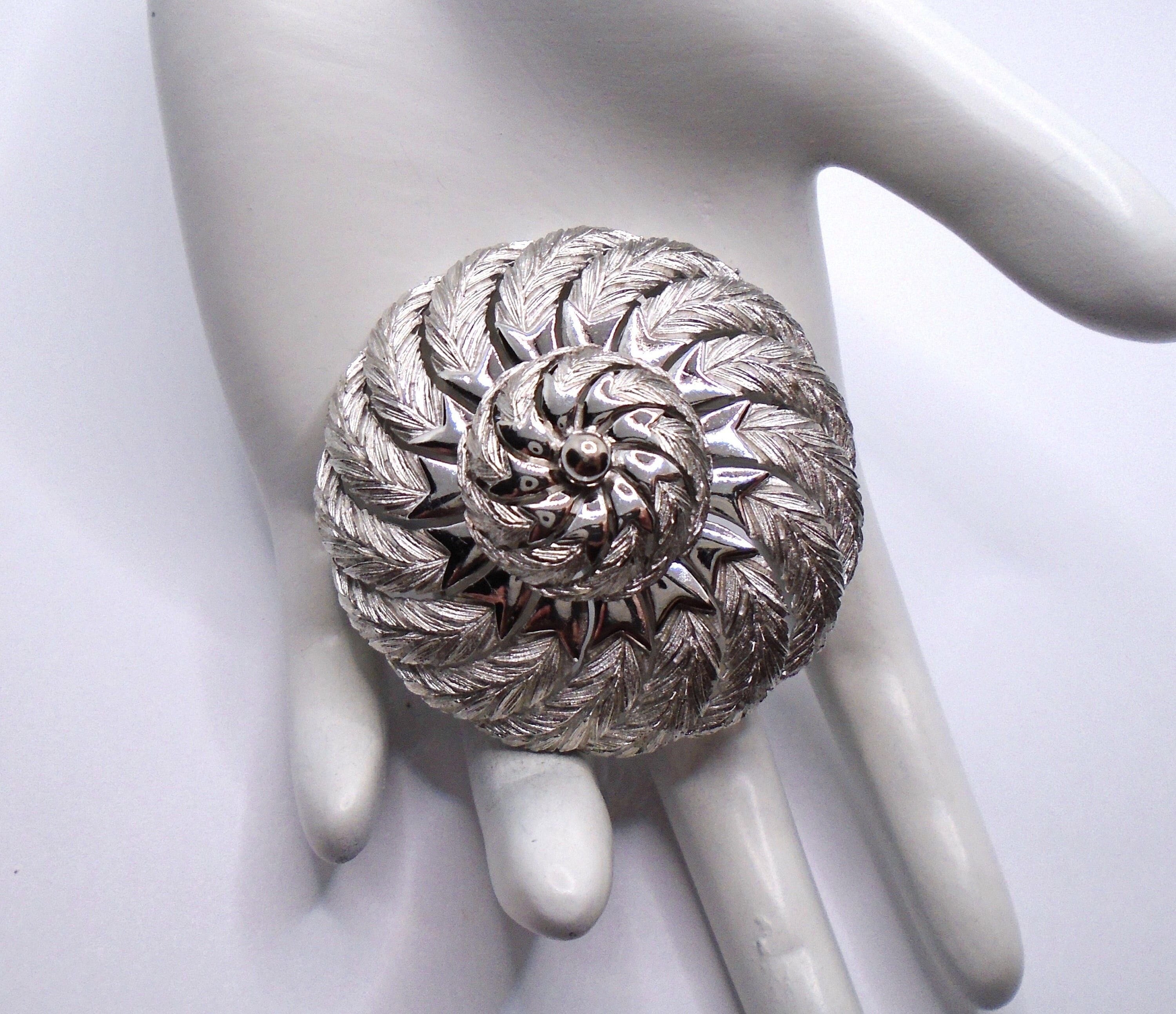 Vintage Textured and Polished Silver Tone Detailed Layered Spiral Round Pin Brooch