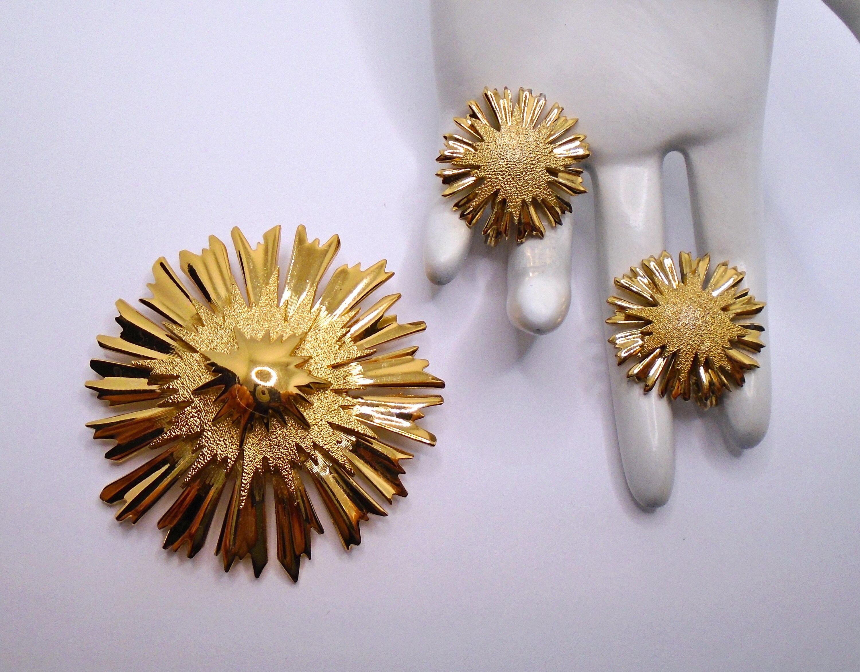 Vintage Monet Gold Tone Starburst Brooch and Clip Earrings Set - Etsy