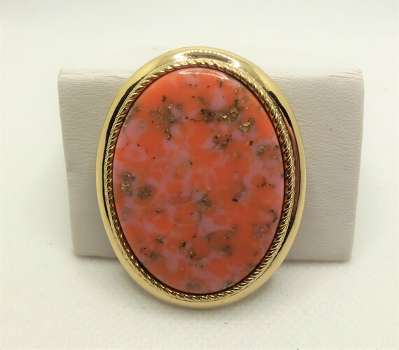 Vintage Gold Tone Oval Faux Coral Pin Brooch Pend… - image 6