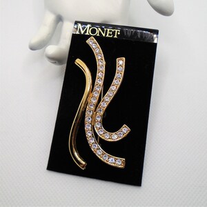 Vintage Poliert Gold Ton Gelockt Pin Brosche Mit klaren Strass Pin Brosche Designer Monet auf Original Verkaufskarte signiert