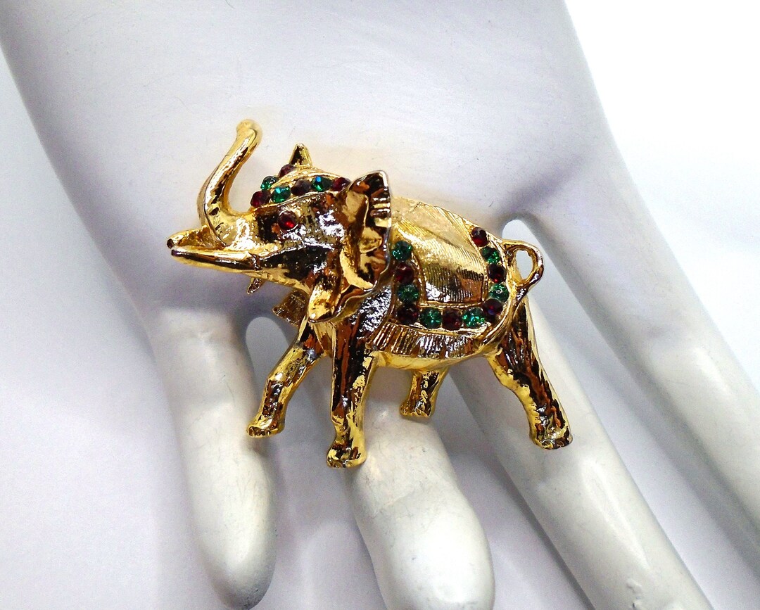Vintage Napier Elephant Brooch: Gold Tone Figural Pin With  display picture 2
