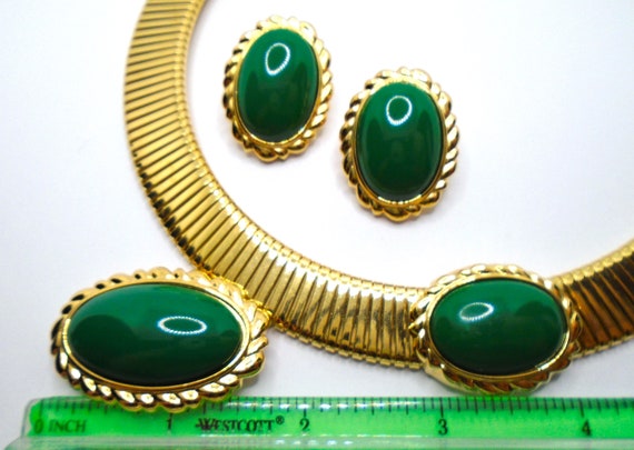 Vintage Gold Tone Green Oval Cabochon Necklace, B… - image 5