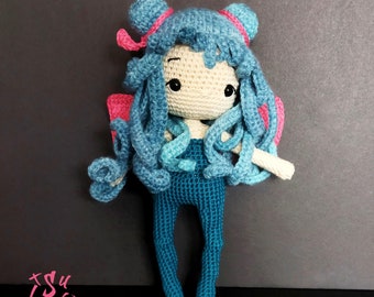 Ma petite fée bleue / poupée artisanale / poupée fée main au crochet