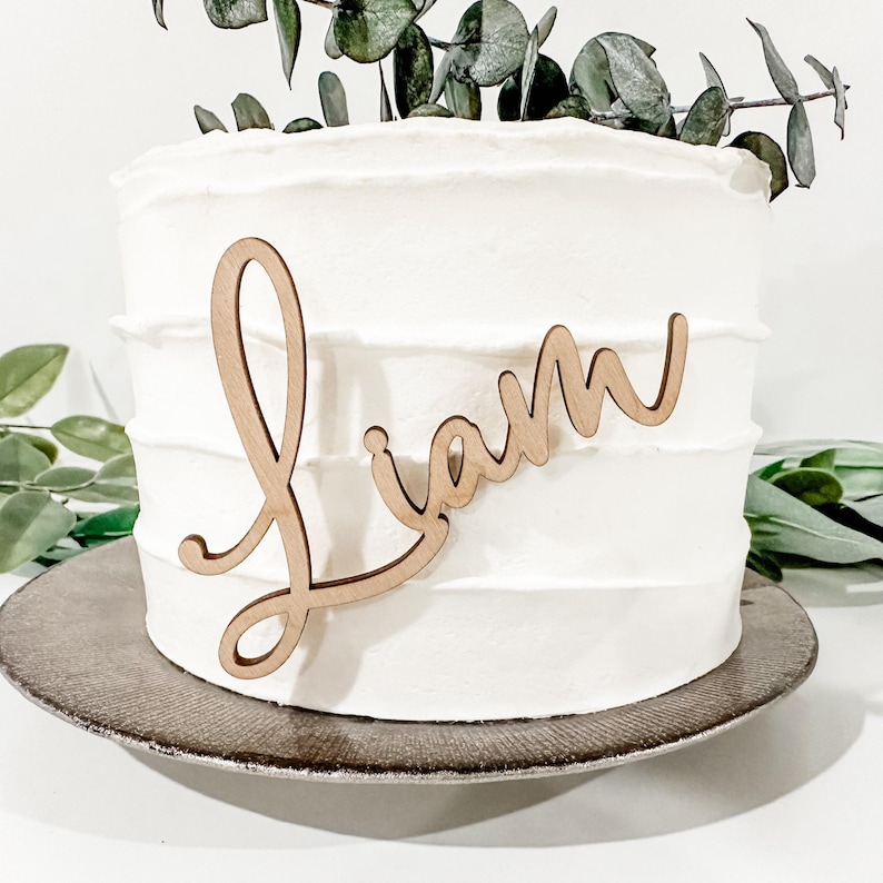 Ciondolo per torta con nome, decorazione per torta personalizzata, decorazione per torta in acrilico, decorazione per torta in legno, decorazione per torta, nome tagliato al laser, decorazione per torta di compleanno, decorazione dorata immagine 5