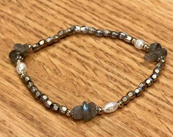 Bracciale in argento, perline, labradorite, regolabile