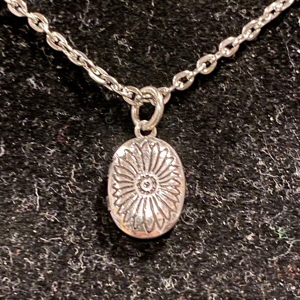 thumbnail image 2 of Jewellerybox Sterling Silver Small Oval Floral Locket On Chain – 925 Silver, 14 To 32 Inch Chain, No Stone 2 of 4