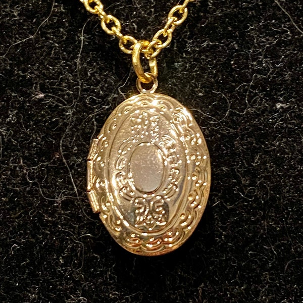 Simple Gold Locket Etsy