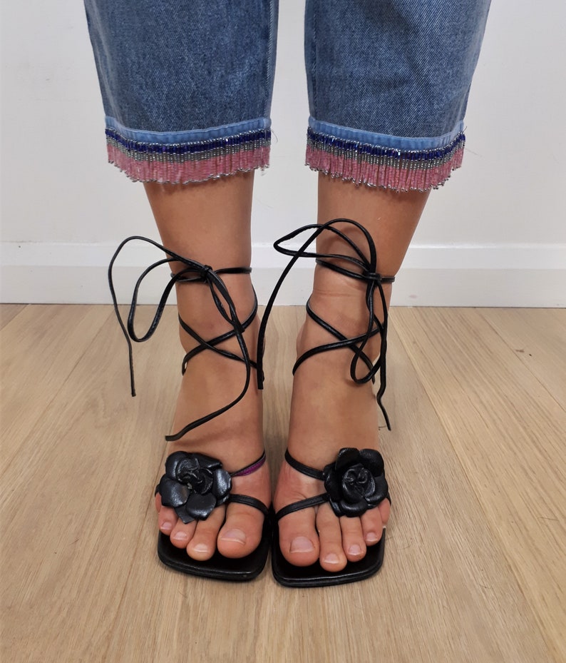 square toe heels 90s