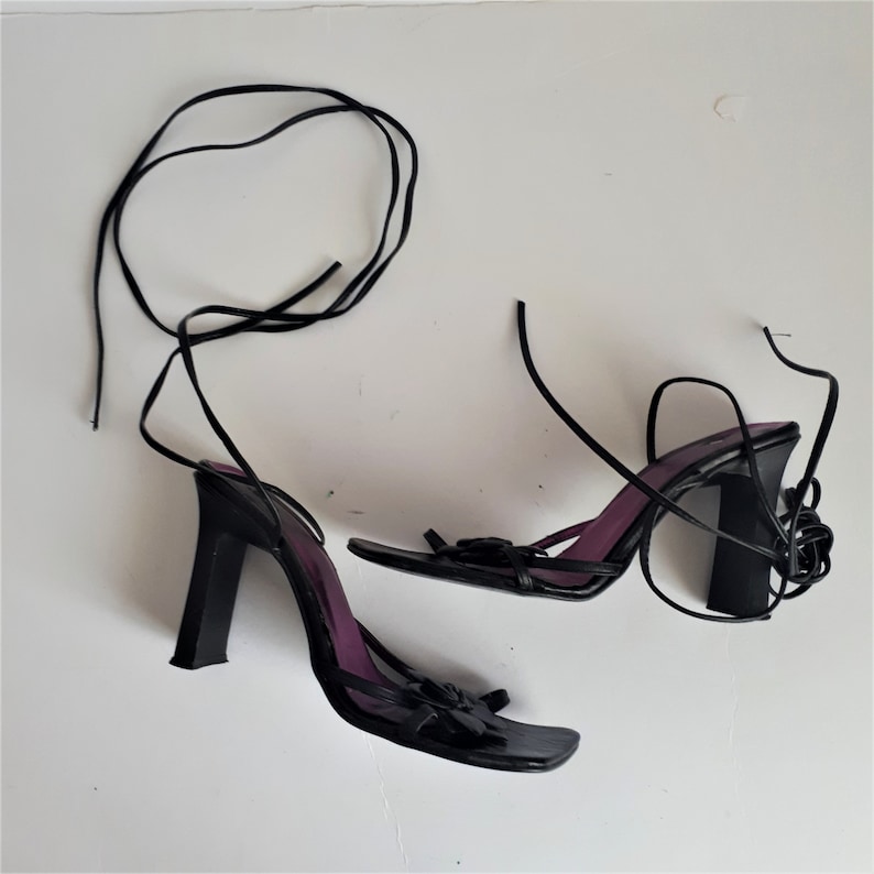 90s square heels