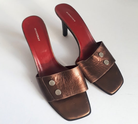 BURBERRY vintage metallic bronze gold square toe l