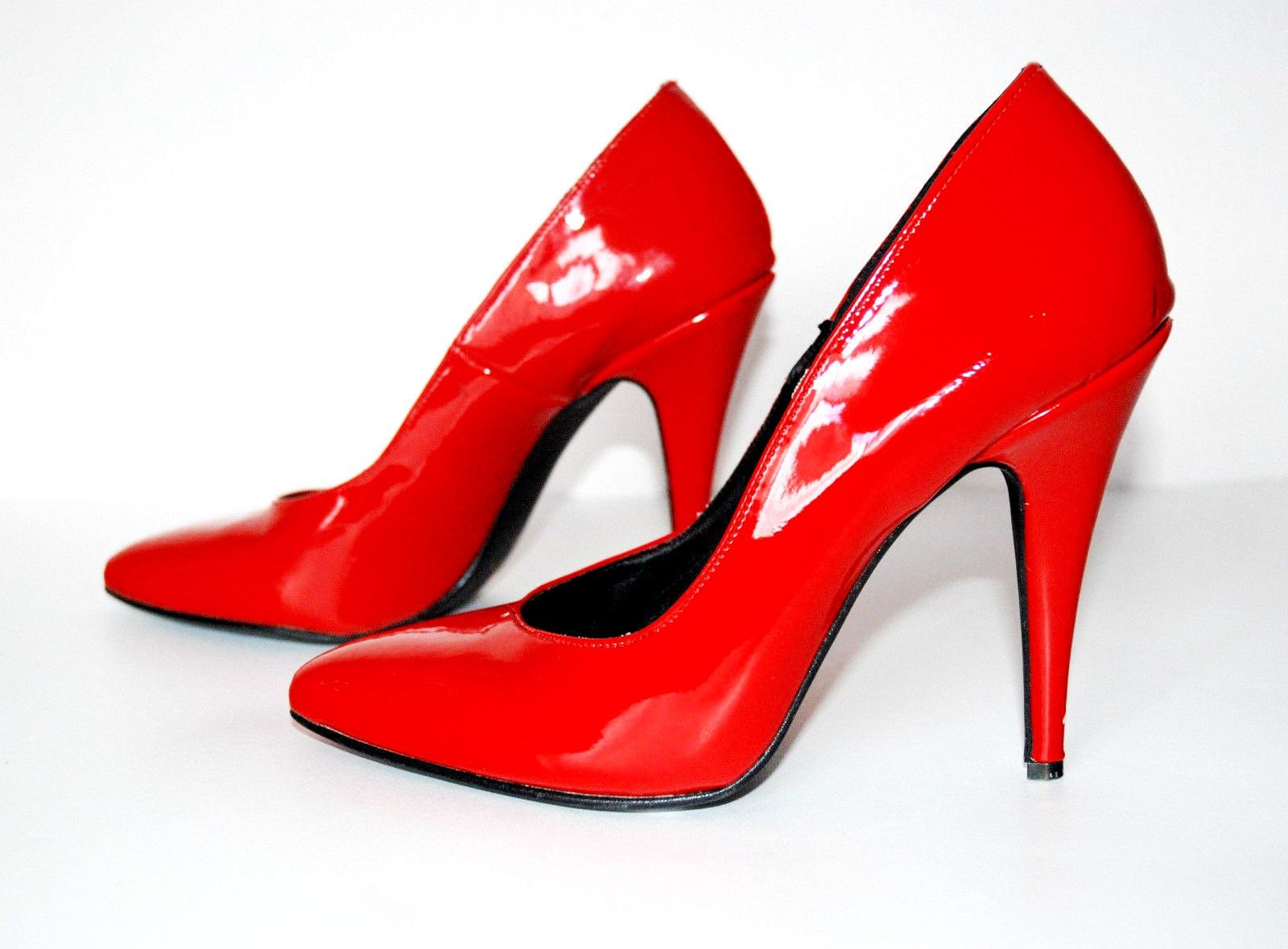 red vintage pumps