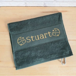 Serviette de pêche personnalisée ~ Serviette de sport personnalisée ~ Cadeau pour amateur de pêche ~ Cadeaux pour lui ~ Cadeaux pour les moins de 10 ans