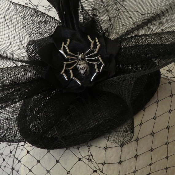 Black Vintage Fascinator Merry Widow Blusher Veil and  display picture 2