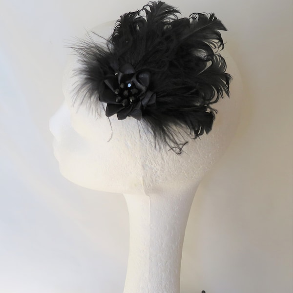 Kleine zwarte vintage veer &crystal bloem haar clip fascinator hoofddeksel begrafenis bruiloft gothic goth - gemaakt op bestelling