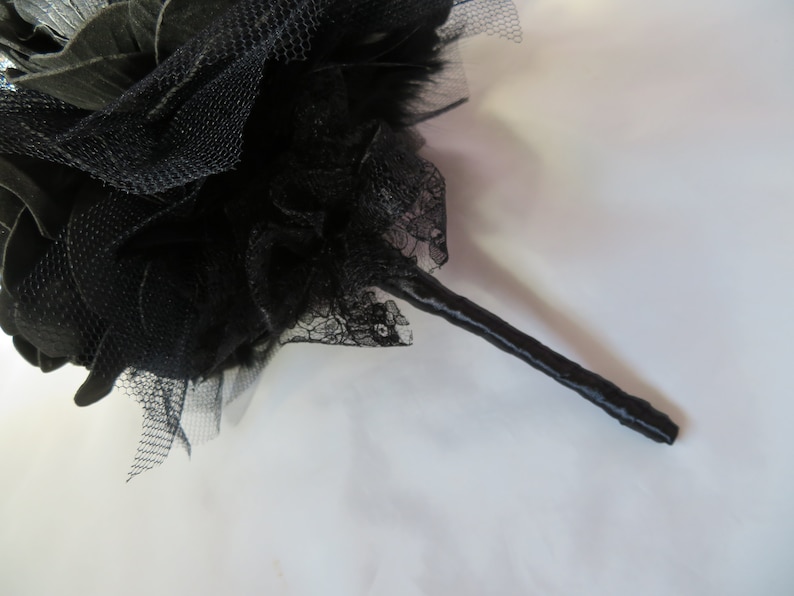 Tulle /& Lace Flowers Brides Vintage Wedding Gothic Goth Alternative Halloween Posy Ready Made Black Peony Flower Bouquet