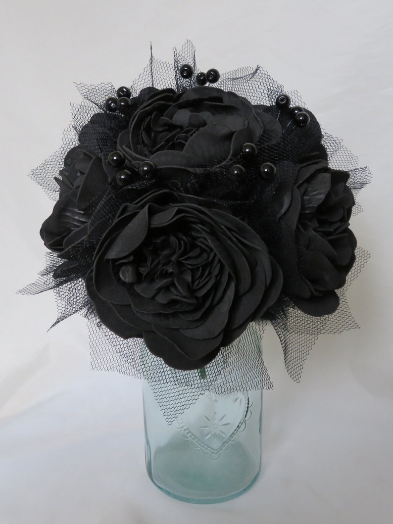 Tulle /& Lace Flowers Brides Vintage Wedding Gothic Goth Alternative Halloween Posy Ready Made Black Peony Flower Bouquet