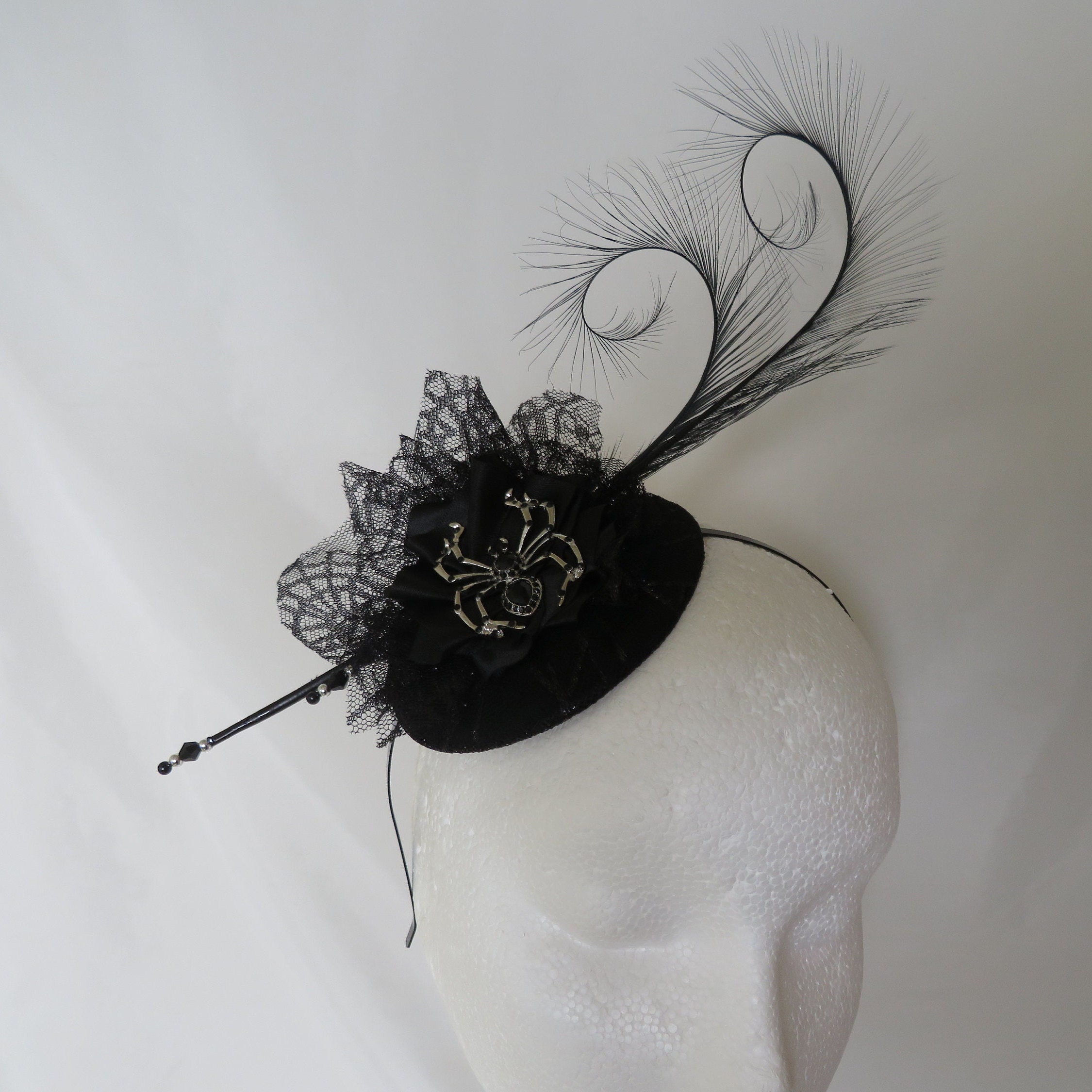 Cobweb Lace Curl Feather 
