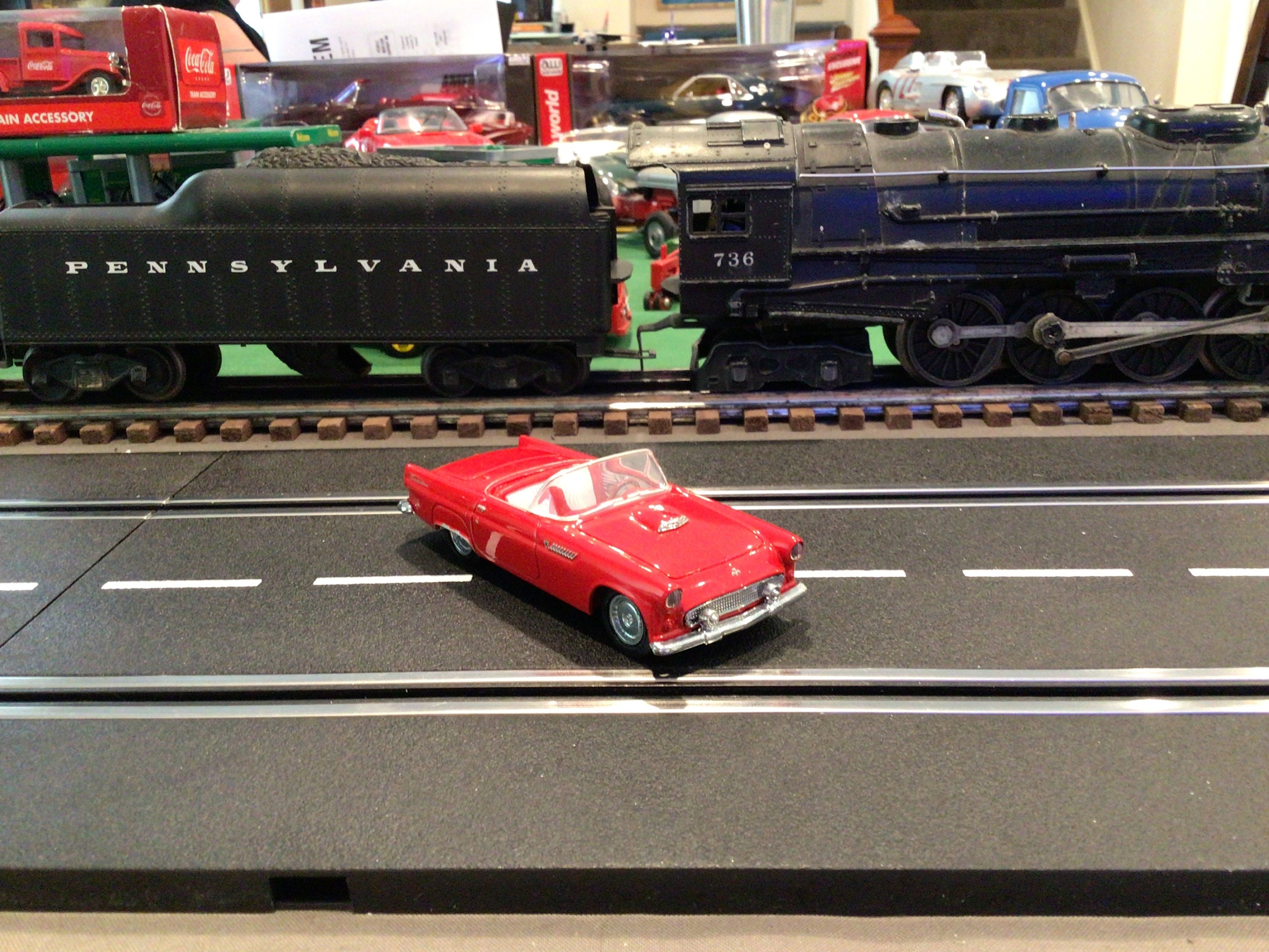 Miniatures montées - Ford Thunderbird cabriolet rouge 1956 1/43 Rio - Jeux - Jouets
