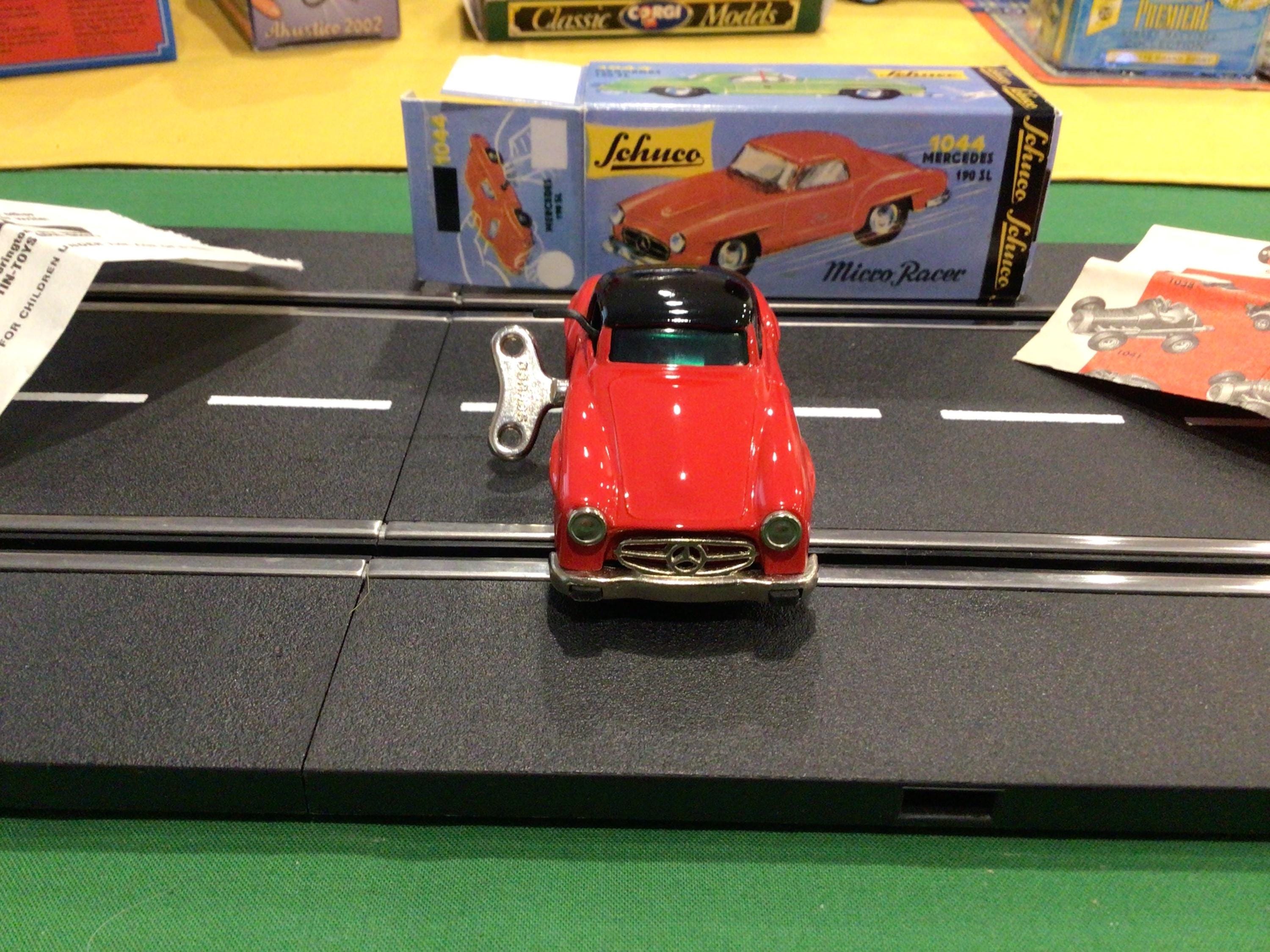 Schuco Micro Racer 1044 Red Mercedes 190 SL W/key Diecast