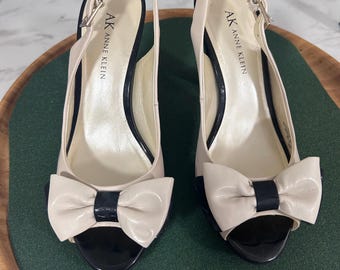 Clarks Shoes Dusty Rose Slingback Heels: Black Trim Leather Pumps, Size 6M