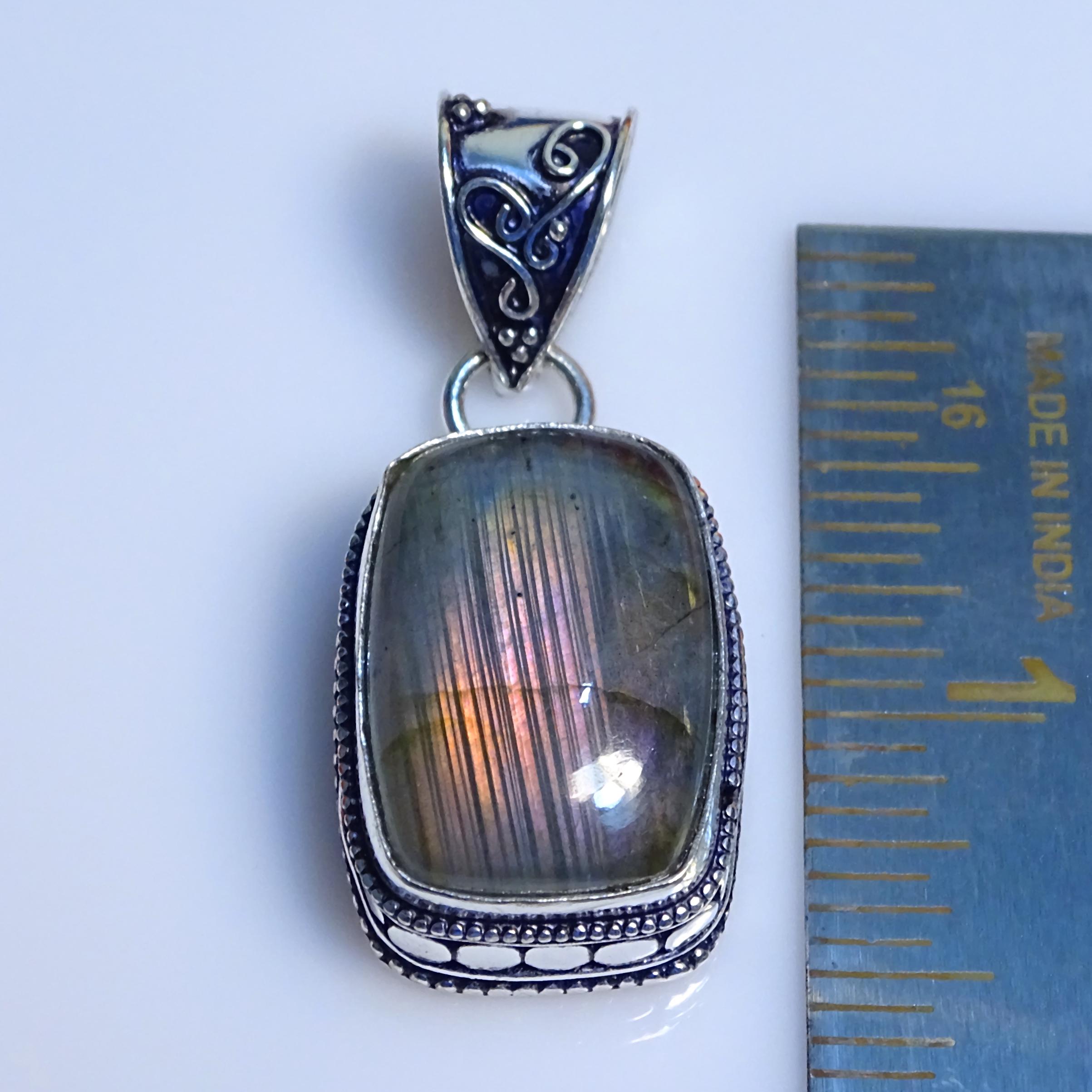 Ciondolo vintage in argento sterling 925 fatto a mano con pietra preziosa labradorite / 261 - Italia