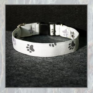 Dog collar 25 mm white paw motif, customizable desired size and padding, with plug-in buckle, adjustable handmade -12