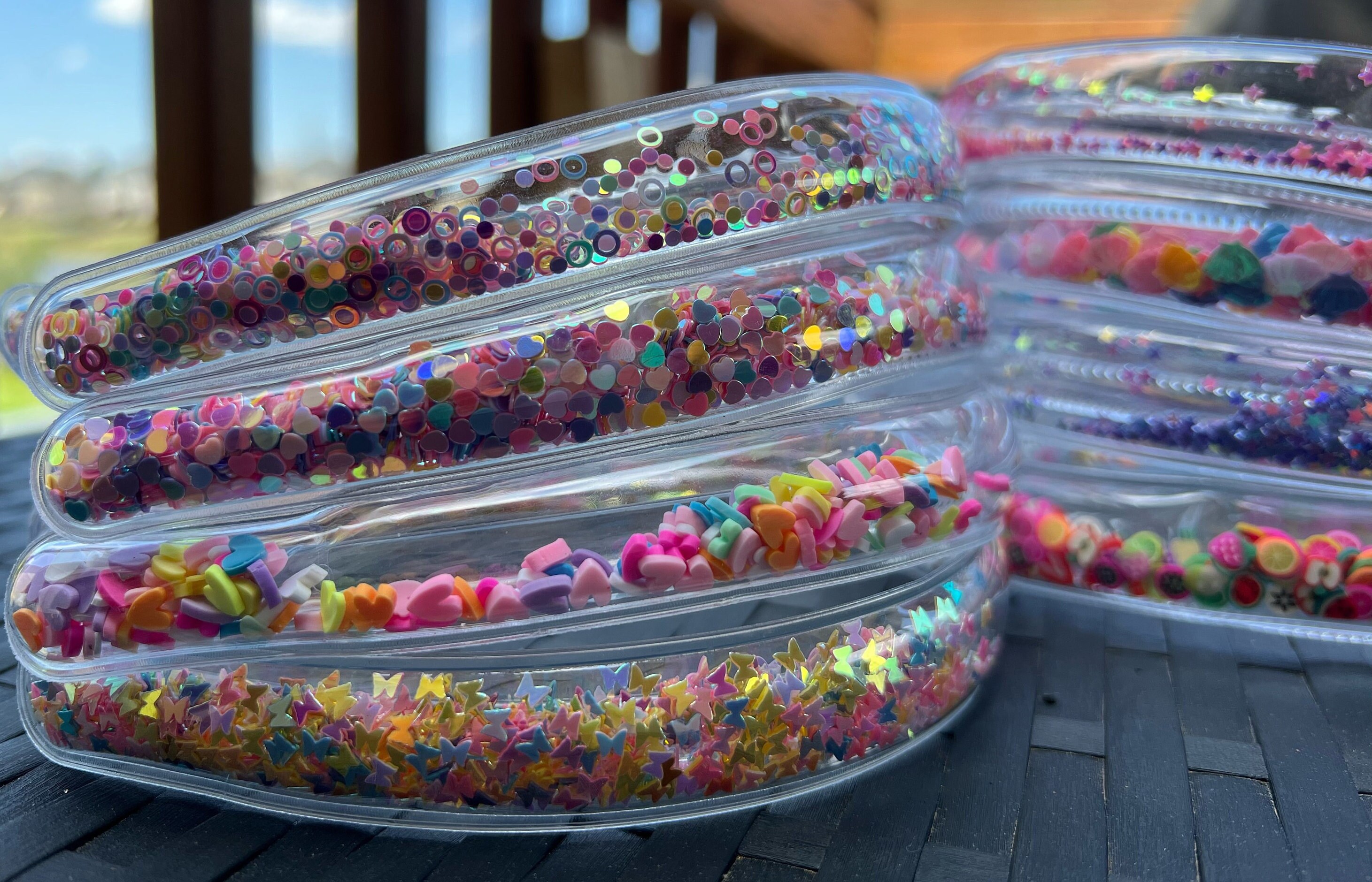 Bulk store plastic headbands