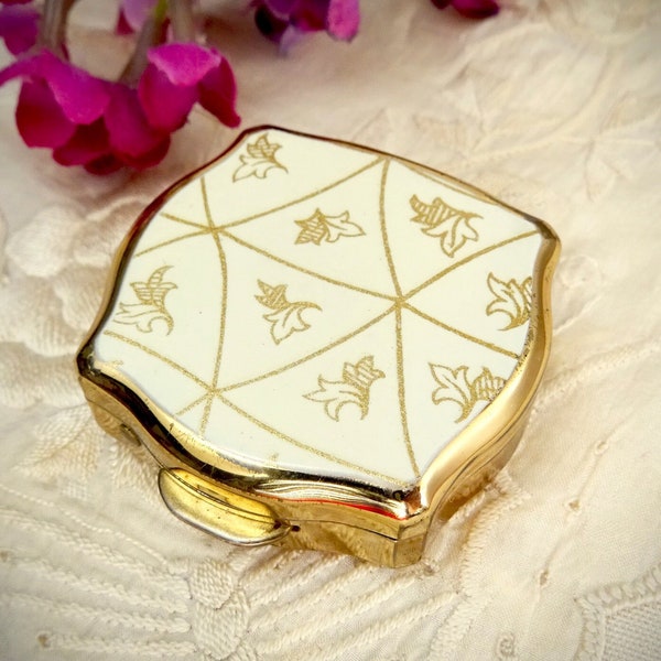 Vintage Stratton Lens Case with Mirror, Gold Tone & Enamel with Leaf Decoration