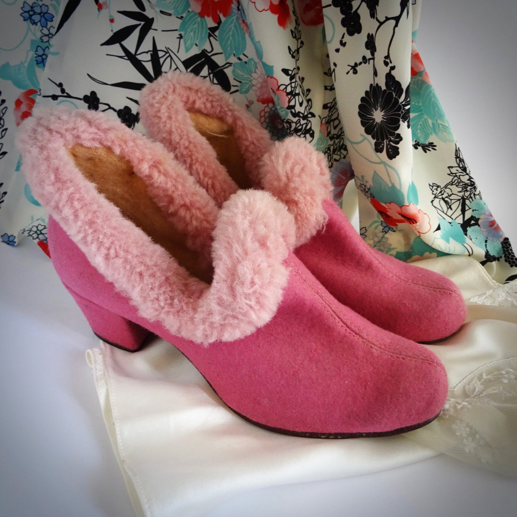 Regnbue flydende Knogle Boudoir Slippers - Etsy