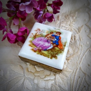 Vintage MASCOT Pill Box with Mirror, Brass & Porcelain, Fragonard Courting Couple, Pill Compact, Handbag Accessory