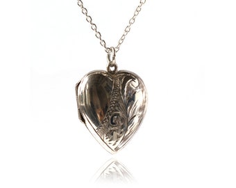Vintage 1930s Silver Heart Locket Necklace