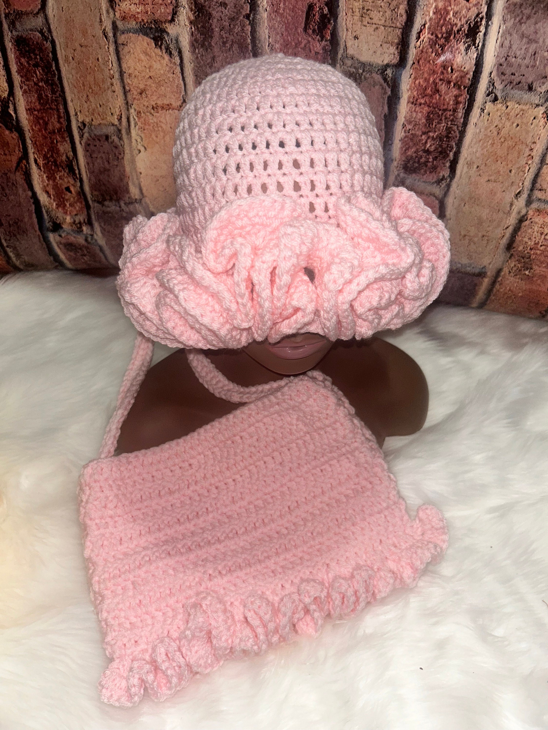 Custom Color Crochet Ruffle Hat/ Mini Purse Set - Etsy display picture 3