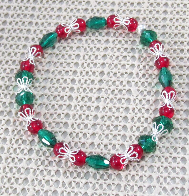 Christmas Stretch Bracelet Festive Red & Green Beaded Etsy