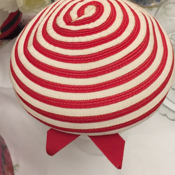 Vtg CANDY STRIPED HAT/Red and White Barret/ Ribbon Hat/Straw Hat/Antique Hat