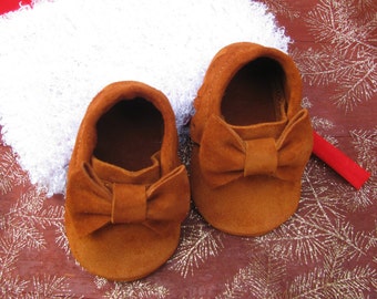 Baby Moccasins.Leather baby moccasins.Baby Girl Moccasins.Sizes 0m-3m,6m-18m,2t,3t,4t
