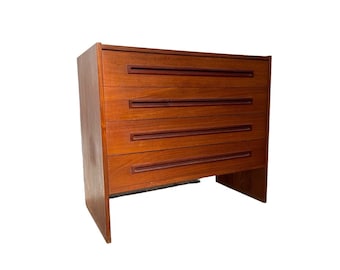 Mid-Century Modern Teak dresser with 4 drawers 1960's