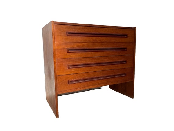 Mid-Century Modern Teak dresser with 4 drawers 1960's