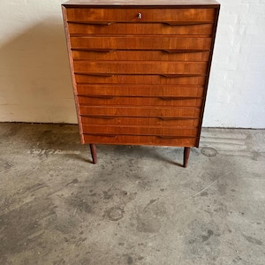 Mid-Century danish teak dresser 6 drawers