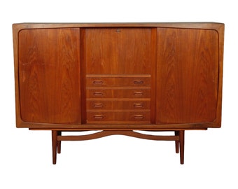 Mid Century Teak sideboard with Middle bar, 4 drawers