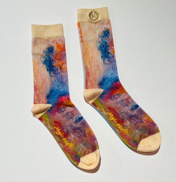 Casual Dressy Sock 100% cotton perfect for the summer or winte with Bruce Mishell Art work.  Feels great on the skin.